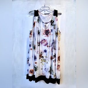 Flirty Spring/Summer Floral Design Dress Size L
